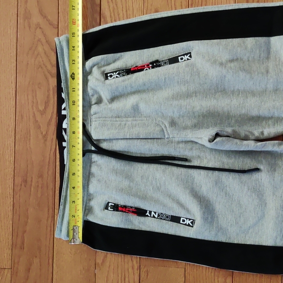 DKNY Men's matching set - Picture 7 of 10